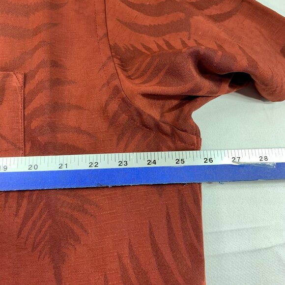 Van Heusen Button Down Shirt Mens Size XL Burgundy Leaves Patern Short Sleeve - Picture 6 of 7